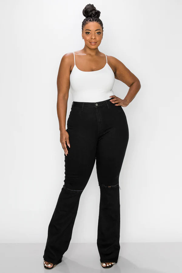 CURVY FLARE SPLIT KNEE JEANS
